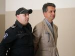 Оставиха в ареста шефа на пловдивската митница