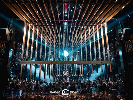 Възраждането на Cacao Beach и гласът на една цяла лятна епоха