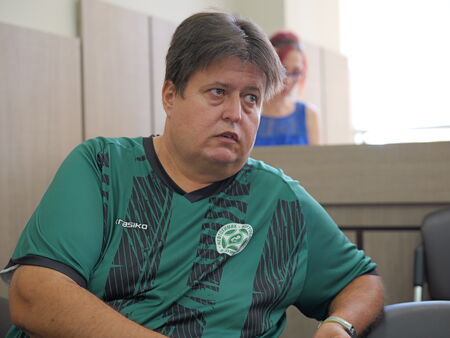 Емблематичен футболен фен се опита да спре наемането на ст."Лазур", нямало смисъл да се дават пари на Митко Събев