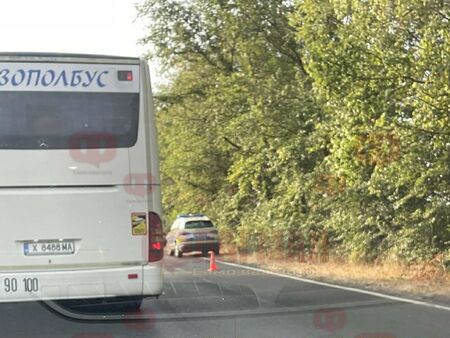 Пътят от Бургас за Созопол е блокиран от верижна катастрофа
