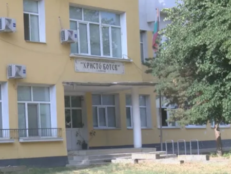 Живеят ли децата в СПИ "Христо Ботев" като в дом на ужасите? МОН се разграничи категорично от позицията на омбудсмана