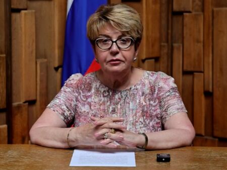 Заради безпрецедентния ви натиск „Лукойл“ може да разпродаде всичките си активи в България, предупреди Митрофанова