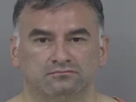 Свещеник си поръча млад мъж за секс, направиха го в църквата