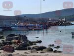 На 20 метра от тези лодки има въже с дунапрен и шамандури и покрай него се движат летовници, които внезапно потъват в дълбокото
