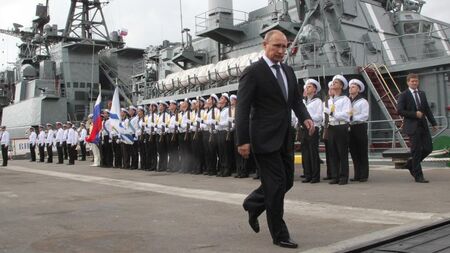 В бойна готовност са седем свръхмодерни руски атомни подводници