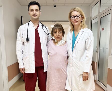 Мултидисциплинарен екип специалисти от „Сърце и Мозък“ прилага нов метод при пациенти с чернодробни заболявания