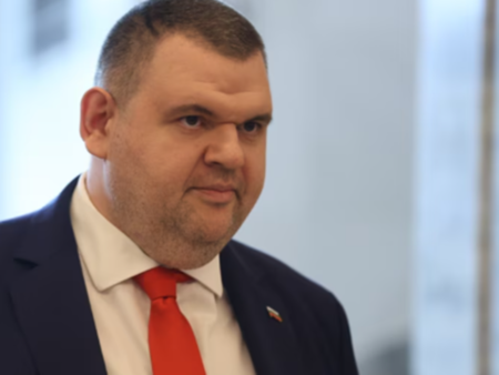 Делян Пеевски поиска закриване на голяма агенция и атакува Радев и Костов