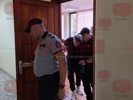 В ареста остава Тодор Дюлгеров, който бе спипан с близо 400 кг марихуана и 1.5 кг кокаин