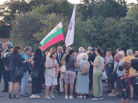 Какво ни показа появата на Румен Радев на "Петрова нива"