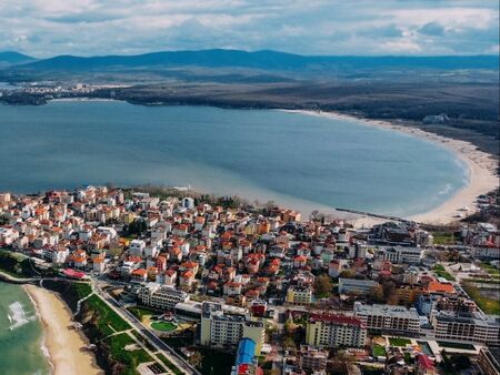 Travel Off Path: Приморско се превърна в европейската Копакабана