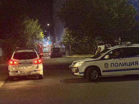 Извънредно! Пожарна и патрулка зад блок 47 в бургаския ж.к. „Славейков“