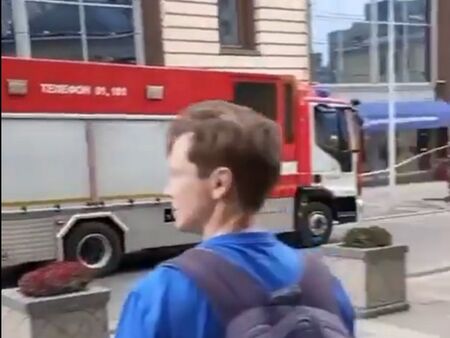 Газова бутилка избухна в детски магазин в Москва, има загинали