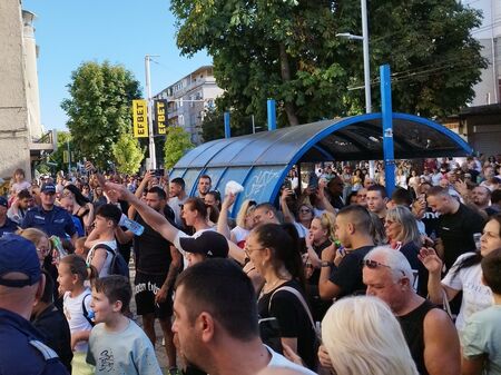 Протест блокира Плевен: Хиляди излязоха на улицата заради безводието