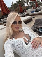 Натали Трифонова завъртя бизнес, печели пари от бременността си