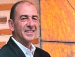 Димитър Маринов се завръща в България, за да преподава в Бургас