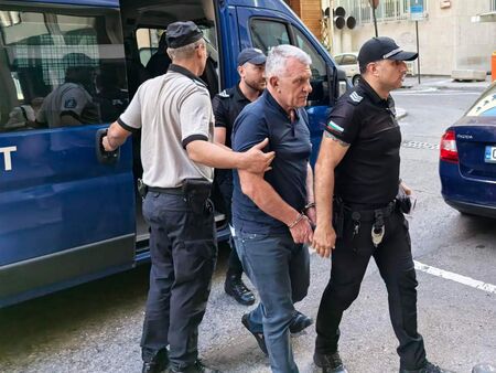 Той е задържан до 72 часа в Националната следствена служба