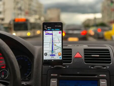 Waze се ъпгрейдна, лови вече и най-хитрите камери на КАТ