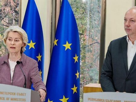 Желязков: Няма данни за заглушаване на сигнала на самолета на Фон дер Лайен