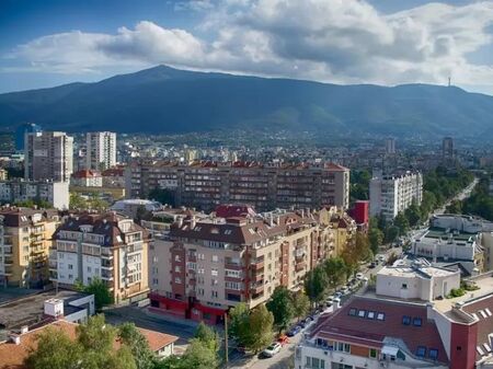 Наемите в София удариха спирачка