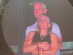 Жената, заснета в изневяра на концерт на Coldplay, е била разделена със съпруга си седмици по-рано