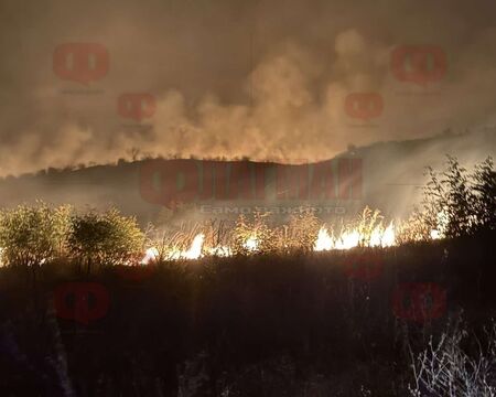 Все още има тлеещи огнища край Карнобат, но отвориха пътя за Средец