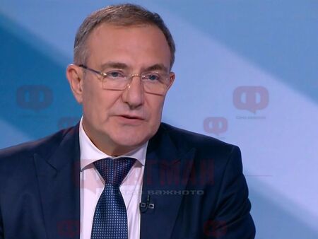 Ще вдигнат ли възрастта за пенсиониране, за да не гръмне осигурителната система?