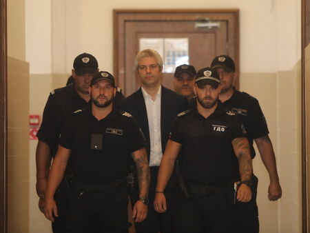 Софийският градски съд остави в ареста кмета на Варна Благомир Коцев