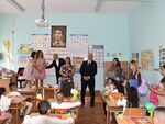 Кметът Иван Алексиев и председателят на Общински съвет Адам Адамов споделиха първия учебен ден с учениците от СУ „Иван Вазов” и ОУ „Христо Ботев”