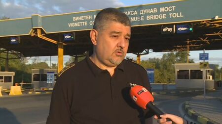 Мъж е задържан на "Дунав мост" с 55 000 лв. от "ало" измами