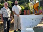 Баща и син от Царево дариха уникална пейка за кърмачки на Общината