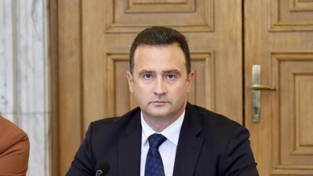 Енергийният министър: Недопустимо е сега да започва ремонтът на „Топлофикация”