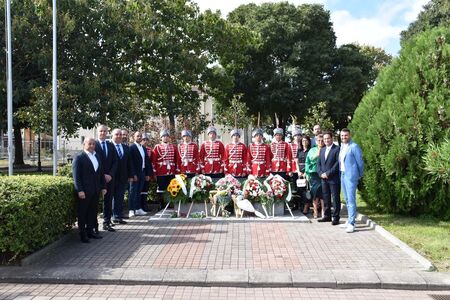 Денят на българската независимост бе тържествено отбелязан в Поморие