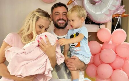 Камелия стана майка за втори път