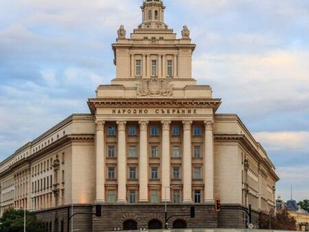 Идва ли Европейска пролет? Прогресивни сили, начело със Салвини, може да спрат реакционните Меркел и Макрон
