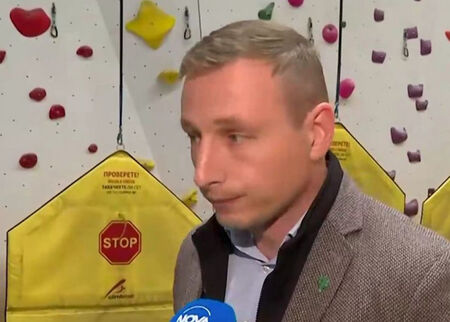 Дете падна от стена за катерене, собственикът обвини бащата