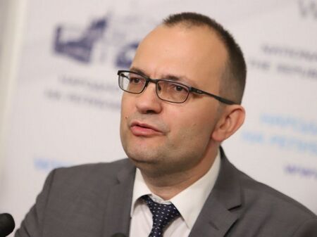 Отиваме към повишаване на данъците, предупреди депутат от опозицията