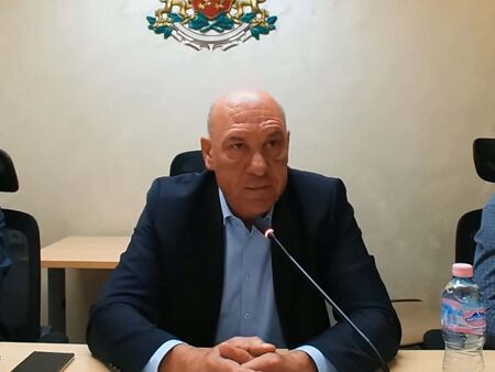 Кметът на Поморие поиска оставката на лидера на „МЕЧ” заради случая от ДГ „Радост” в Каблешково