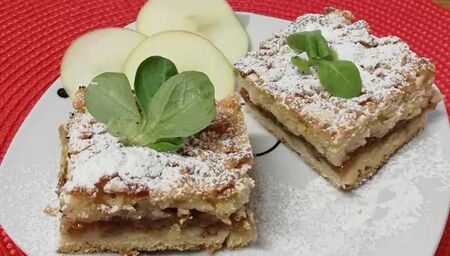 Ябълкова пита с две кори и сочна плънка – най-вкусната рецепта, правя я цяла есен