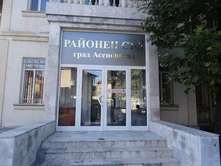 Извратен ученик-тийнейджър изнасилил непълнолетно момиче