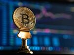 Биткойнът удари нов връх