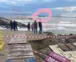 Трябваше ли капитанът на кораба "Балчик" (в кадъра) да рискува със спускането на лодката "Зодиак"