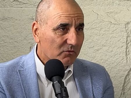 Цветан Цветанов призна: Пратиха ми две леки момичета в стаята