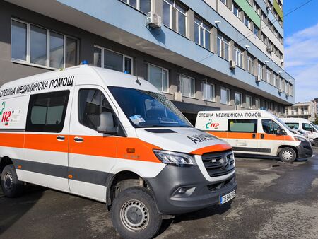 Дрогиран бургазлия предизвика катастрофа, семейство се озова в болница