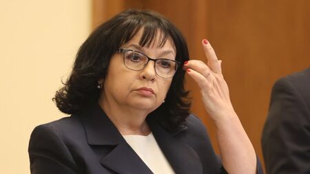 Петкова: Слуховете, че българите обедняват, са абсолютно неверни