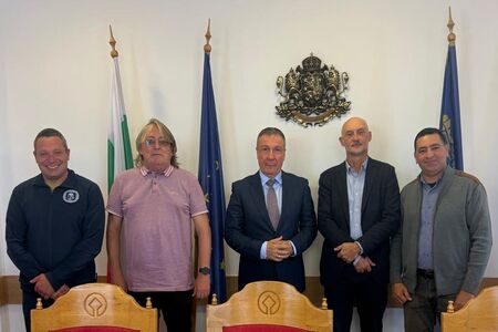 Кметът на Несебър се срещна с представители на STAB и Центъра за подводна археология