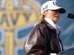 Мелания Тръмп се появи във визия, вдъхновена от 80-те