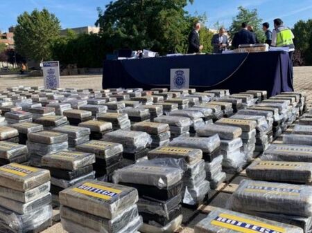Испания разби една от най-големите мрежи в света за трафик на кокаин