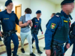 Тийнейджъри изнасилиха групово учителка, после подпалиха апартамента й