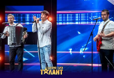 Бургаската група Alive band вдигнаха на крака публиката на „България търси талант“ с уникално изпълнение