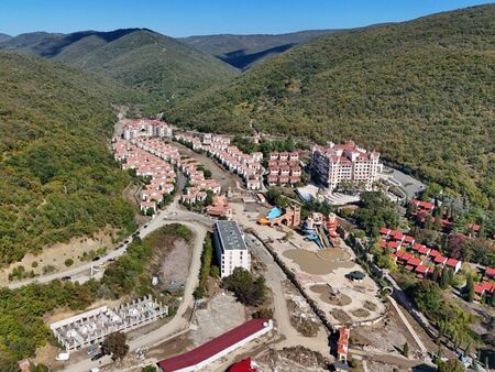 Хотел "Негреско" – между документите и държавната амнезия